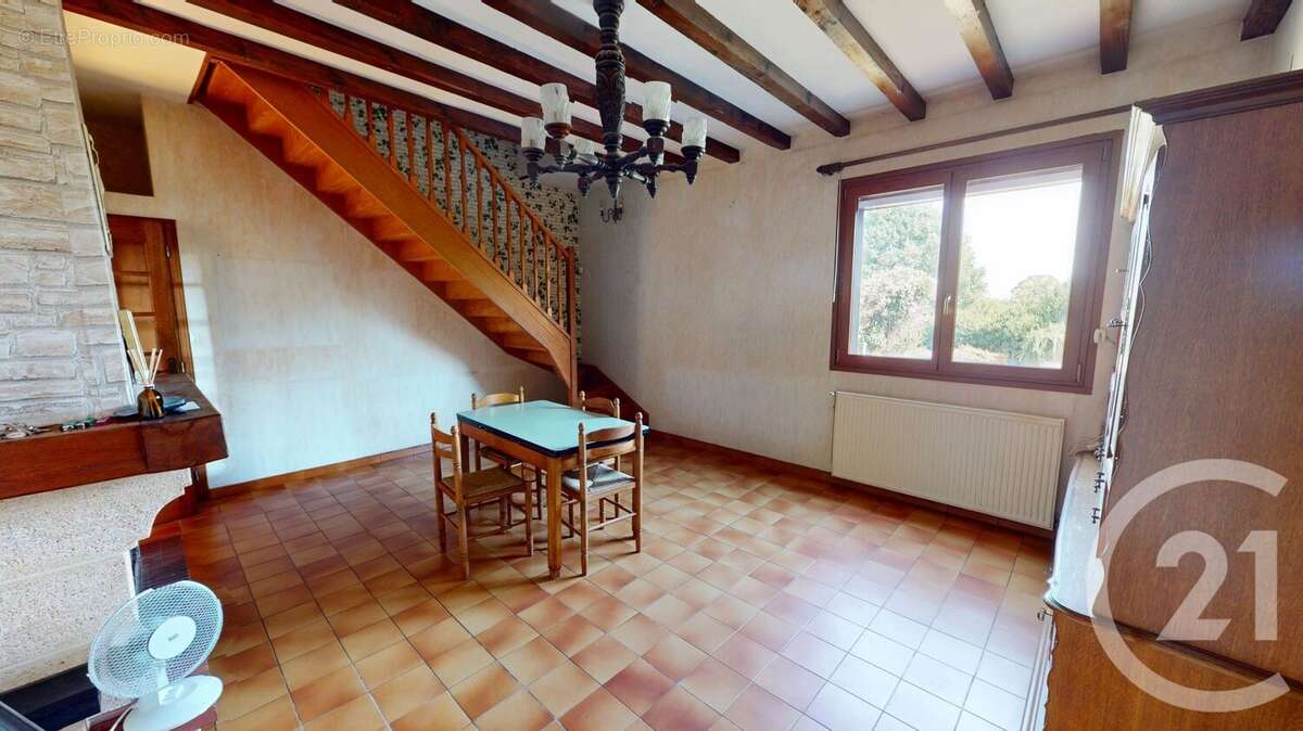 Maison à SAINT-QUENTIN