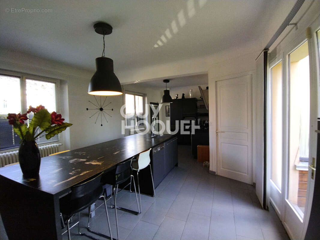 Maison à L&#039;HAY-LES-ROSES