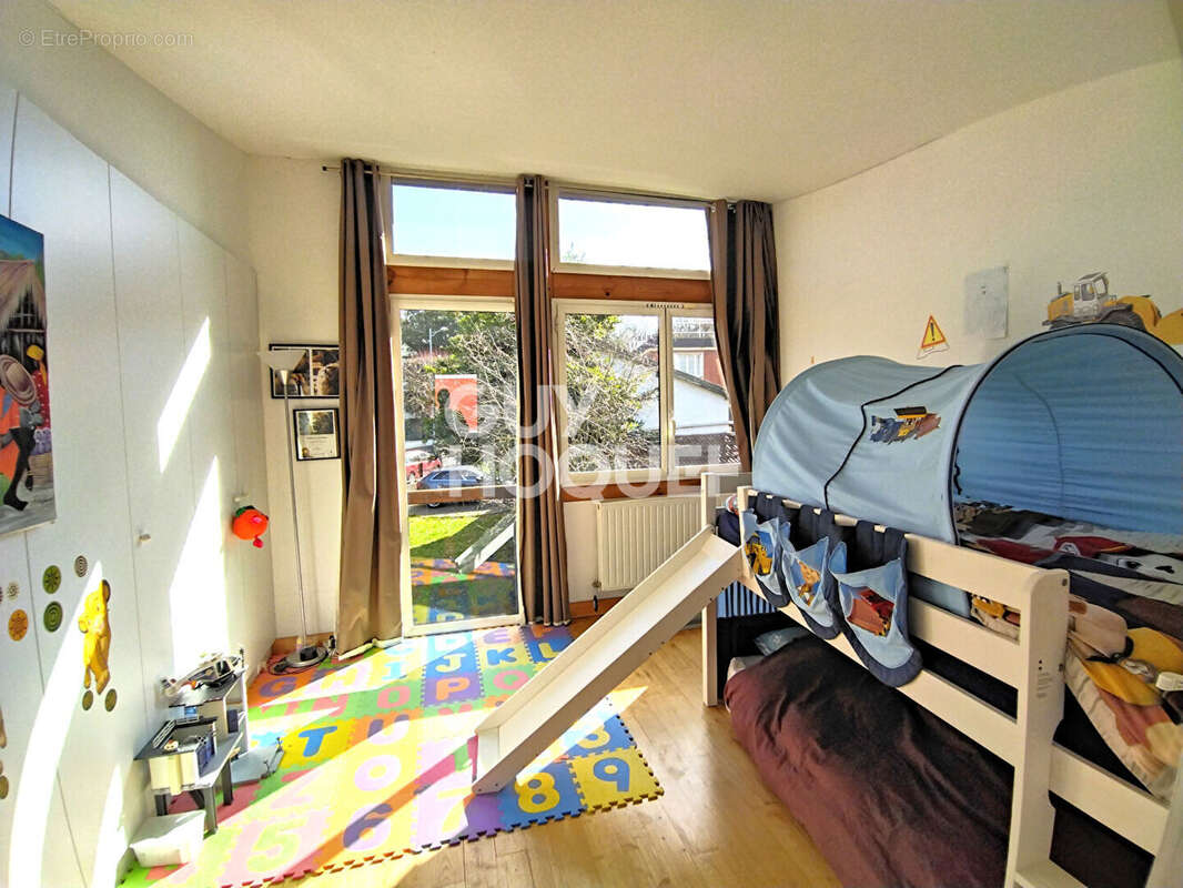 Maison à L&#039;HAY-LES-ROSES