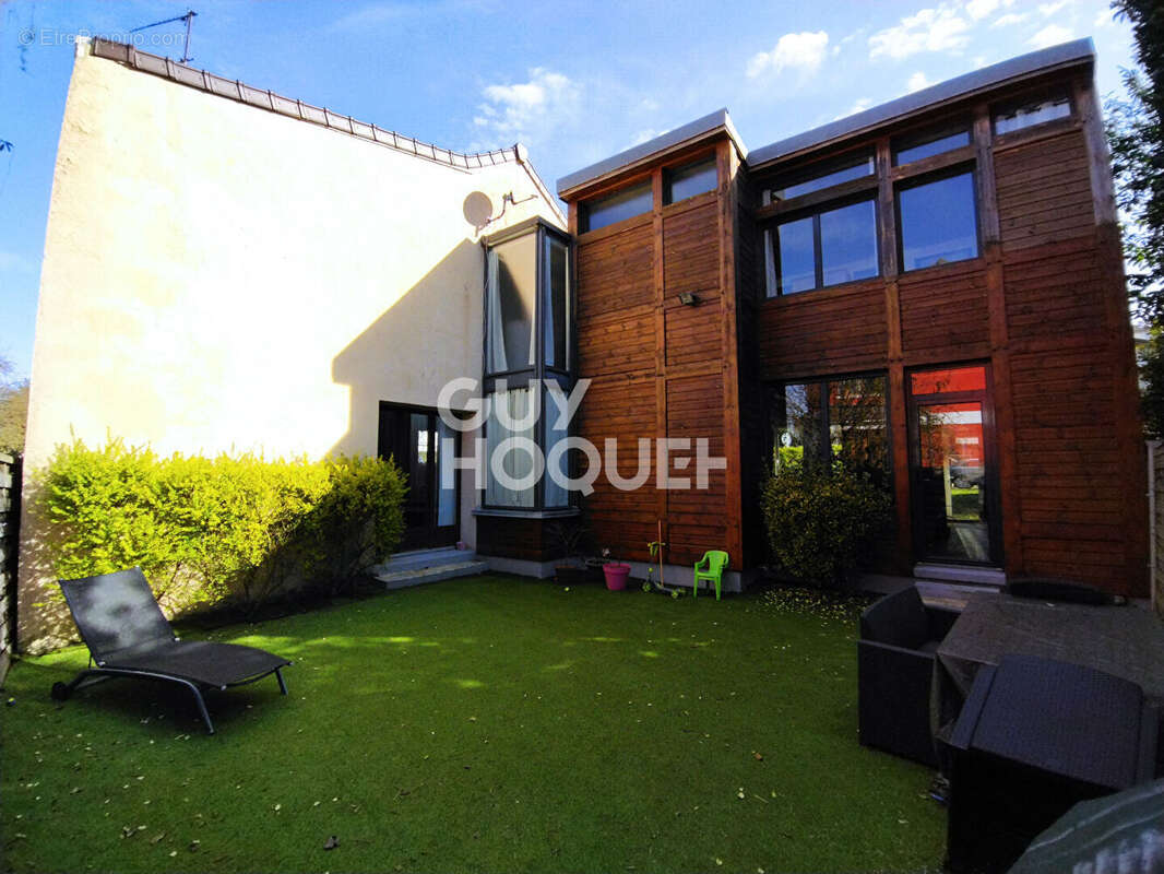 Maison à L&#039;HAY-LES-ROSES