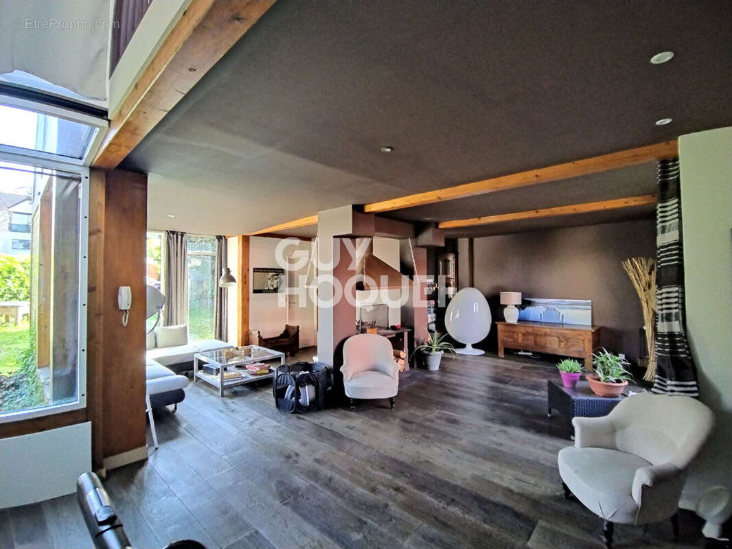 Maison à L&#039;HAY-LES-ROSES