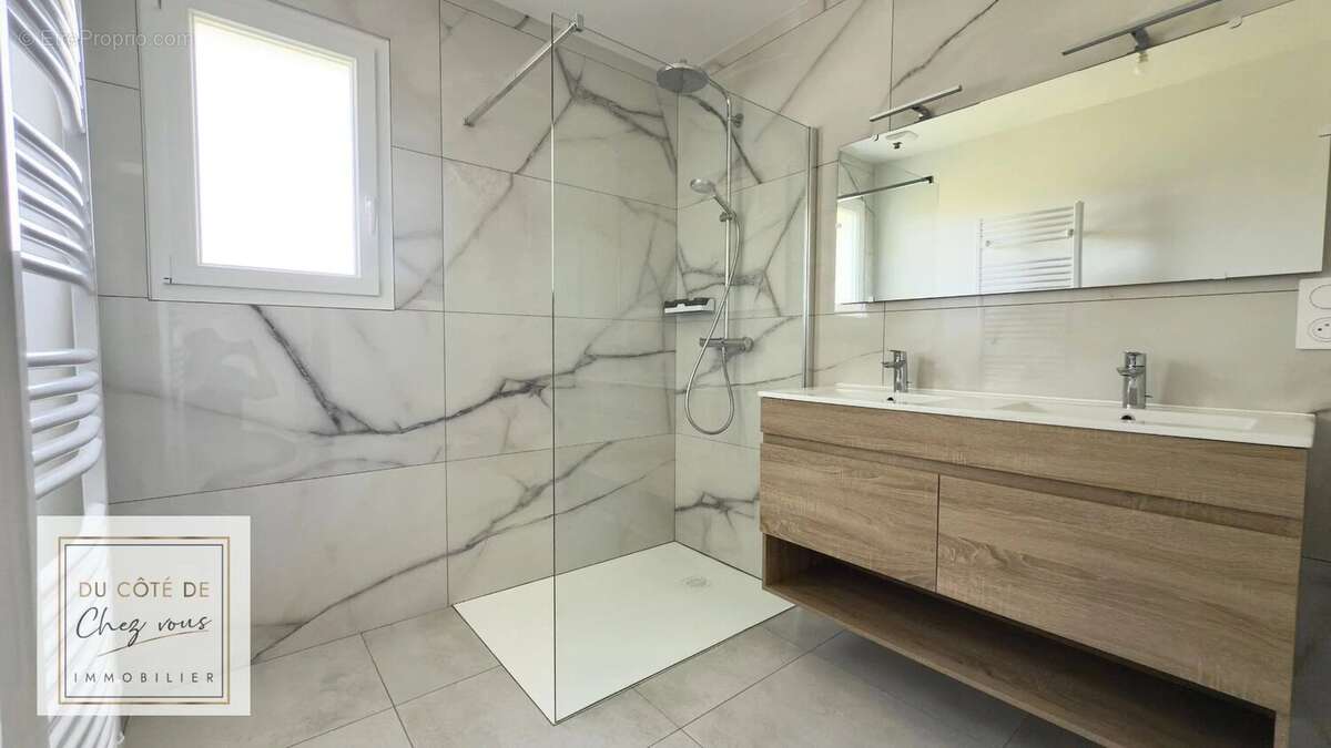 Maison à BREVIANDES