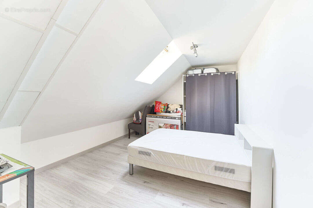 maison avec garage et buanderie - Maison à LA POMMERAYE