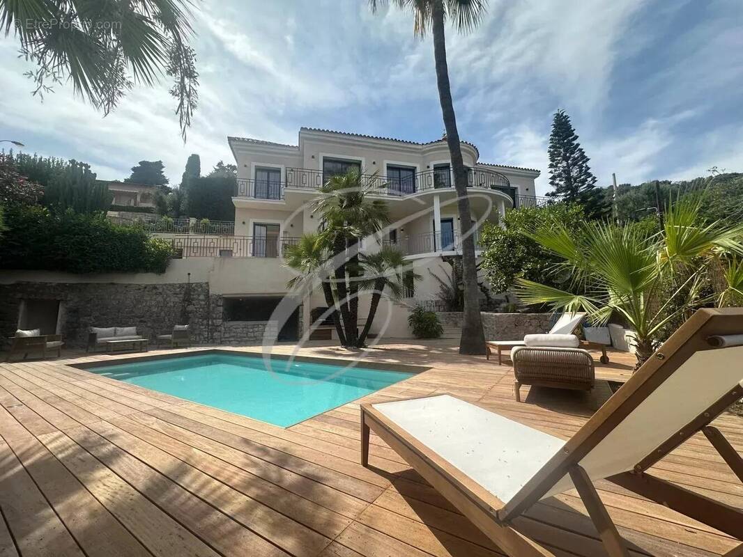 Maison à ROQUEBRUNE-CAP-MARTIN