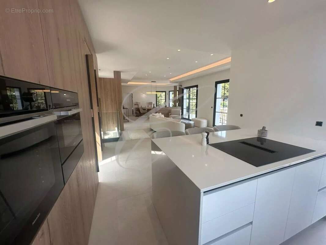 Maison à ROQUEBRUNE-CAP-MARTIN