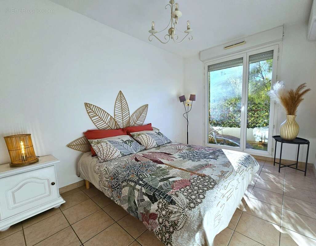 Appartement à SOLLIES-PONT