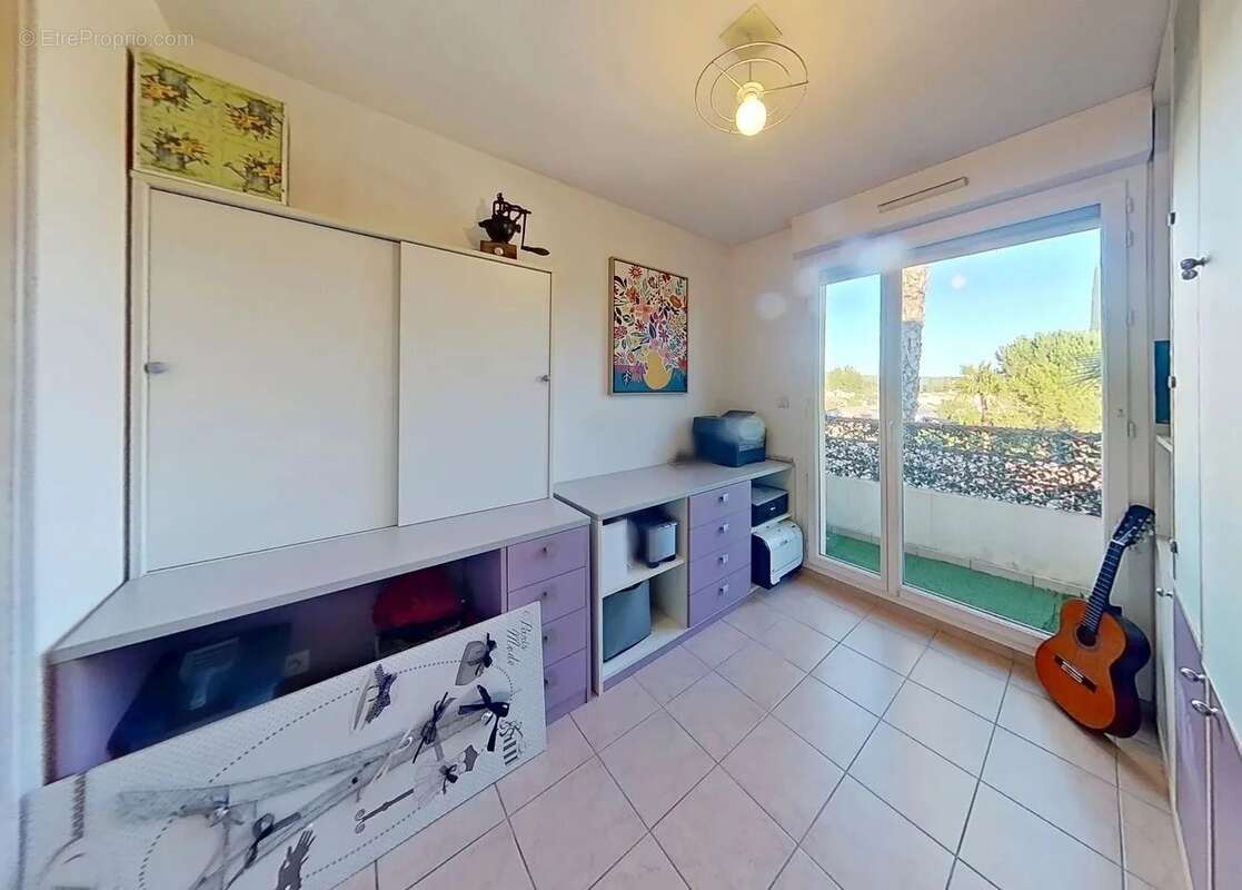 Appartement à SOLLIES-PONT