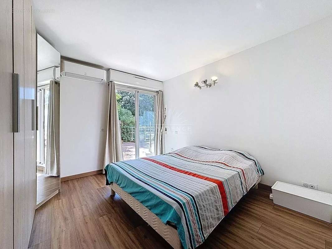 Appartement à LE CANNET