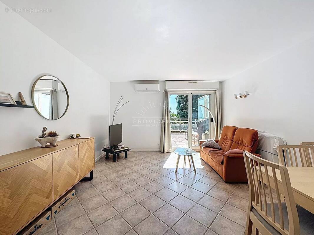 Appartement à LE CANNET