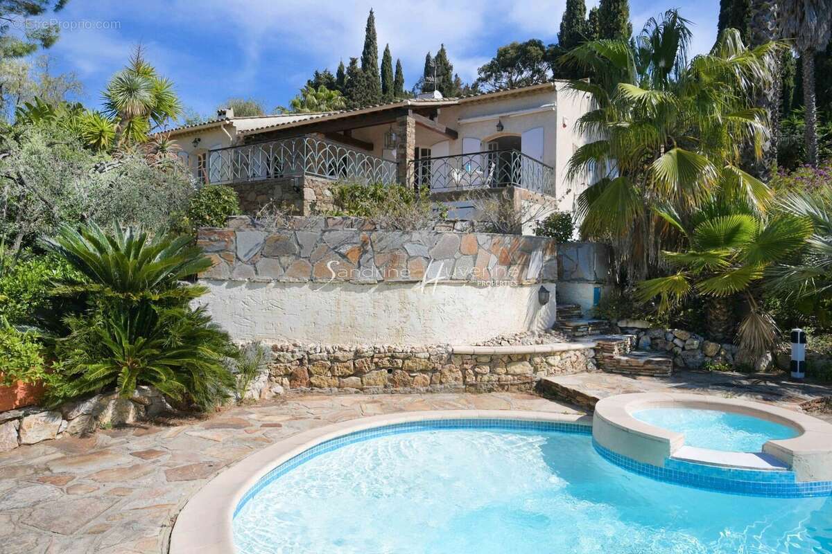 Maison à LA CROIX-VALMER