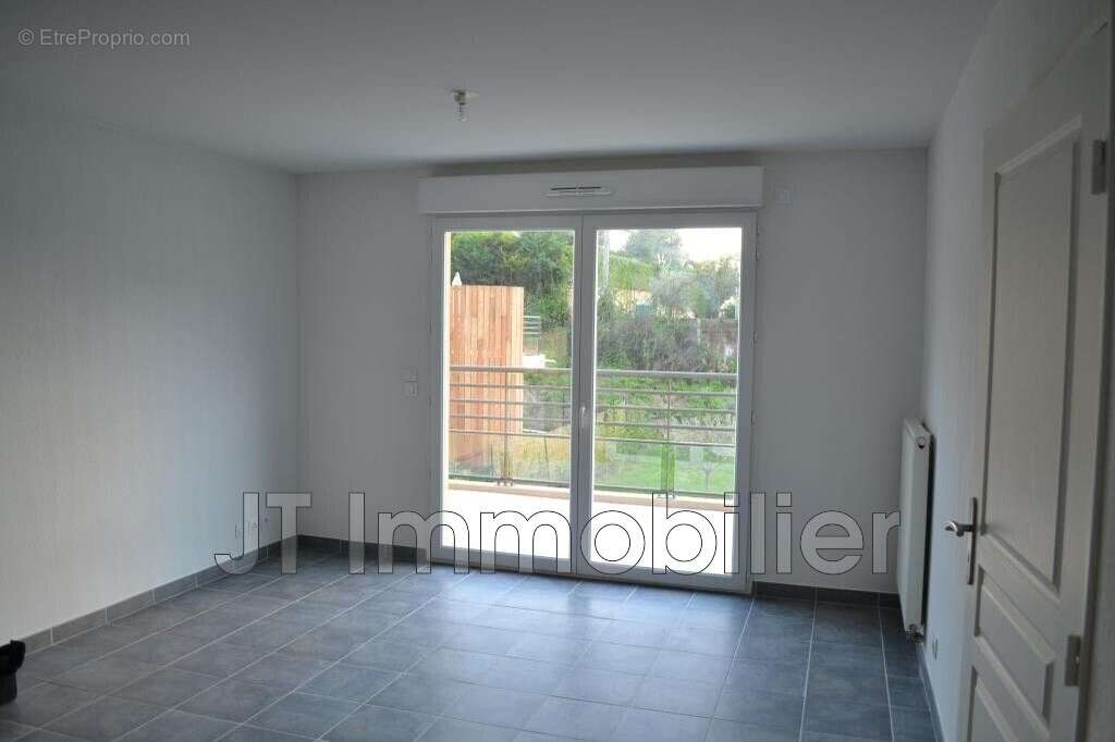 Appartement à LA COLLE-SUR-LOUP