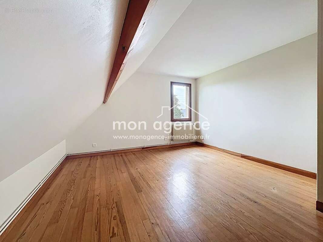 Maison à LE MESNIL-ESNARD