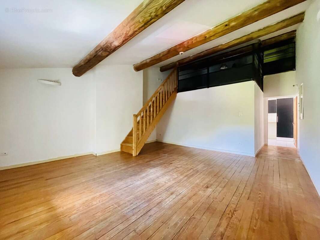 Appartement à VAISON-LA-ROMAINE