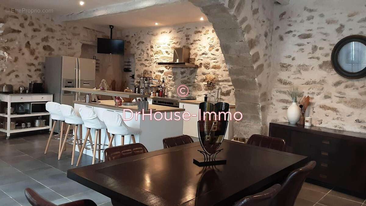 Maison à SAINTE-VALIERE