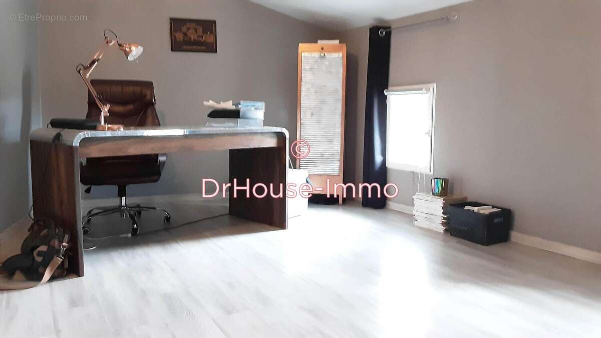 Maison à SAINTE-VALIERE