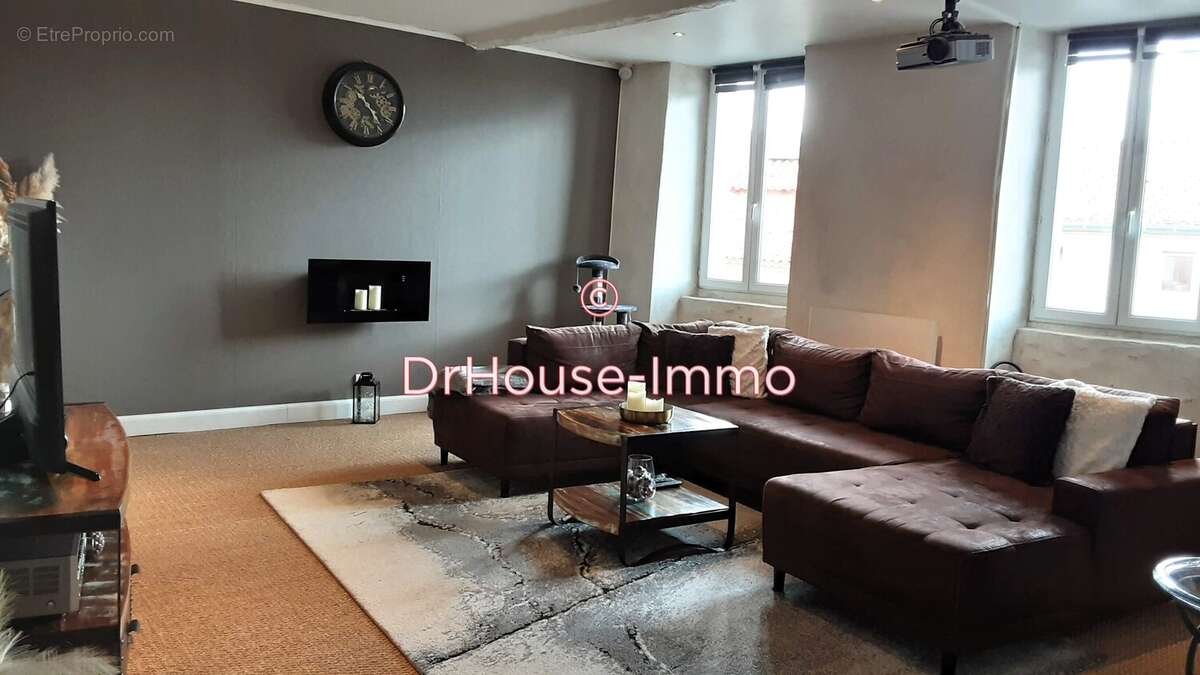 Maison à SAINTE-VALIERE