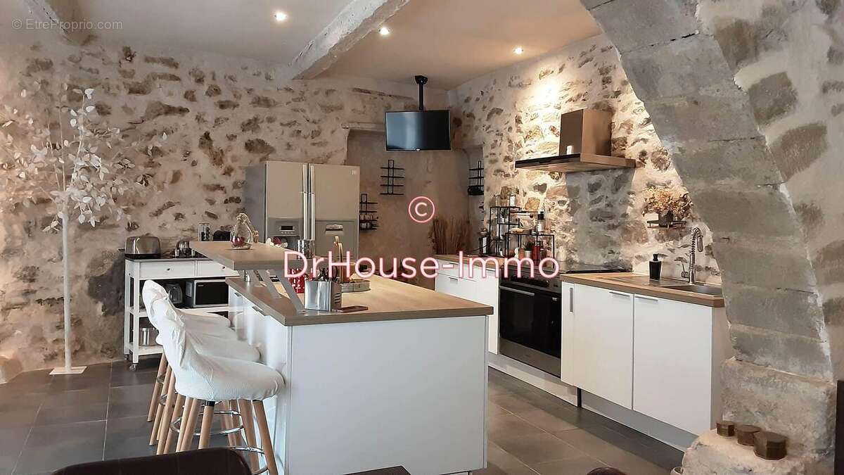 Maison à SAINTE-VALIERE