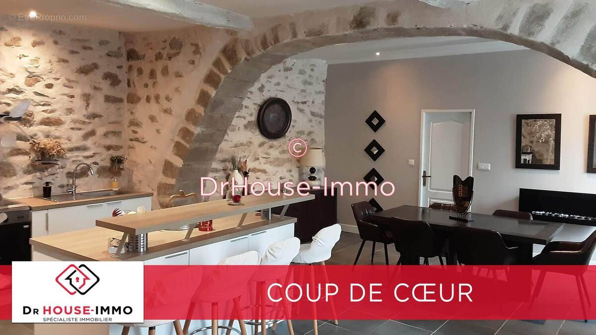 Maison à SAINTE-VALIERE