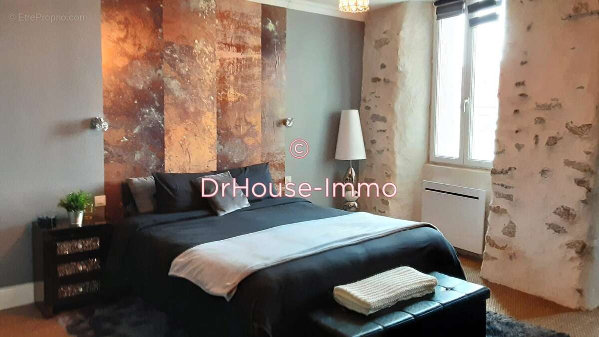 Maison à SAINTE-VALIERE