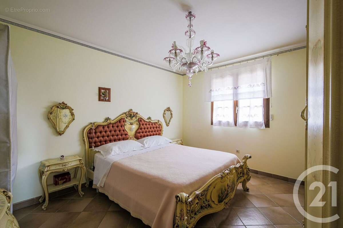 Maison à SAINT-MARTIN-D&#039;HERES