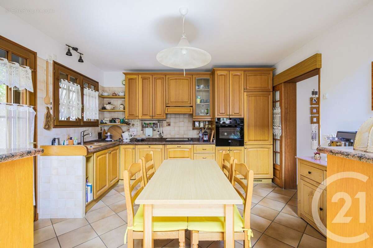 Maison à SAINT-MARTIN-D&#039;HERES