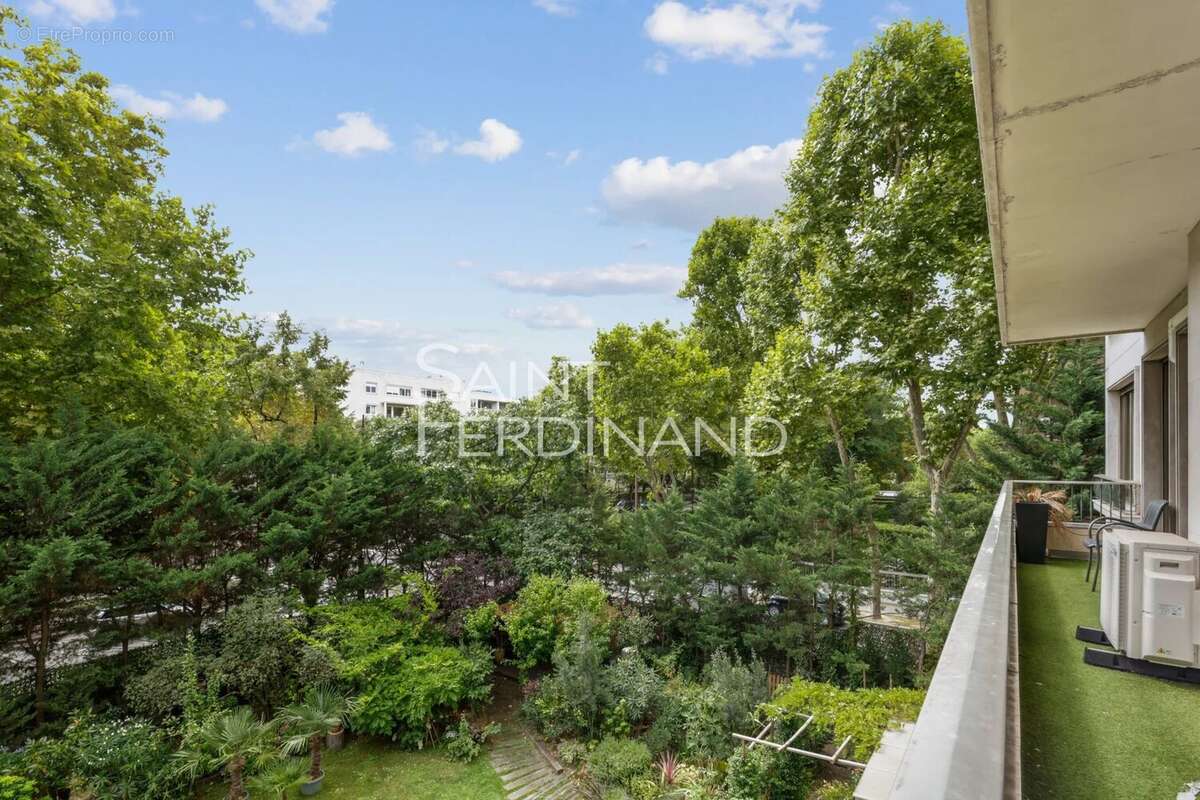 Appartement à NEUILLY-SUR-SEINE