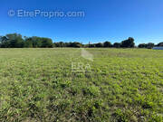 Terrain à VIC-EN-BIGORRE