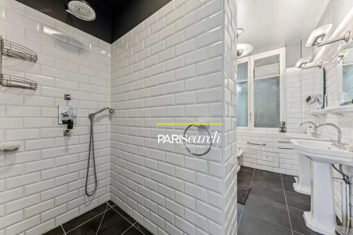 Appartement à PARIS-6E