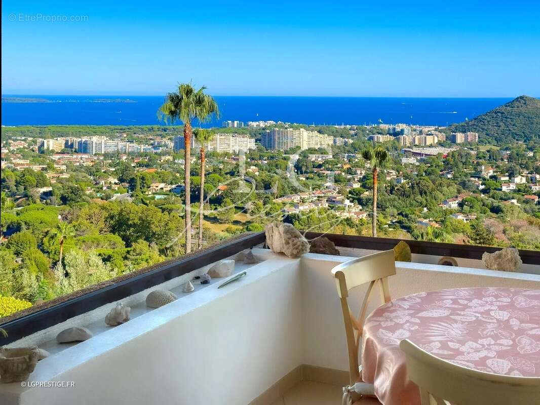 Appartement à MANDELIEU-LA-NAPOULE