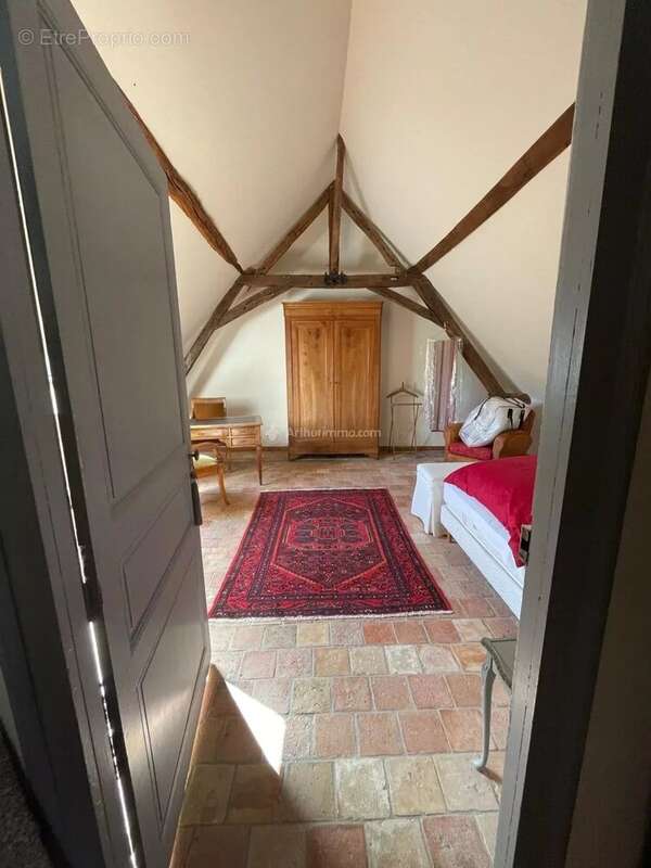 Maison à SAINT-GEORGES-DE-LA-COUEE