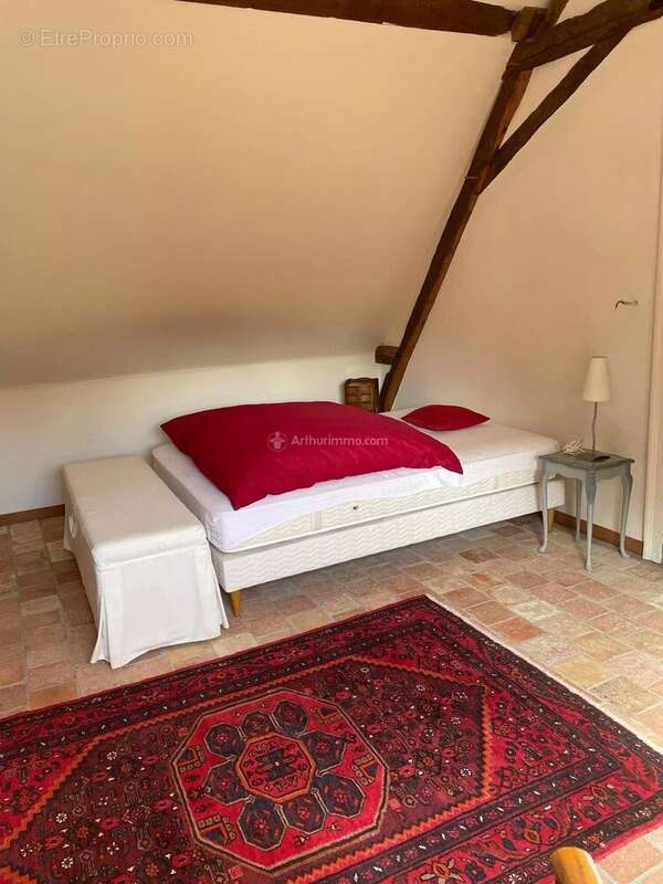 Maison à SAINT-GEORGES-DE-LA-COUEE