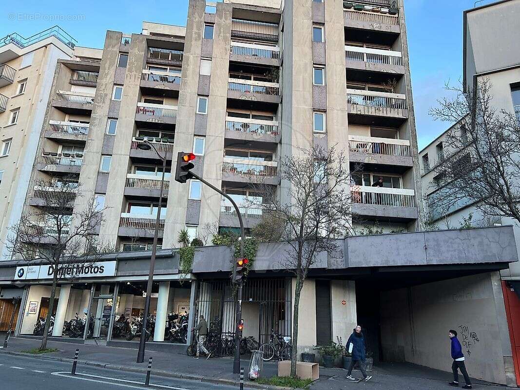 Parking à PARIS-10E