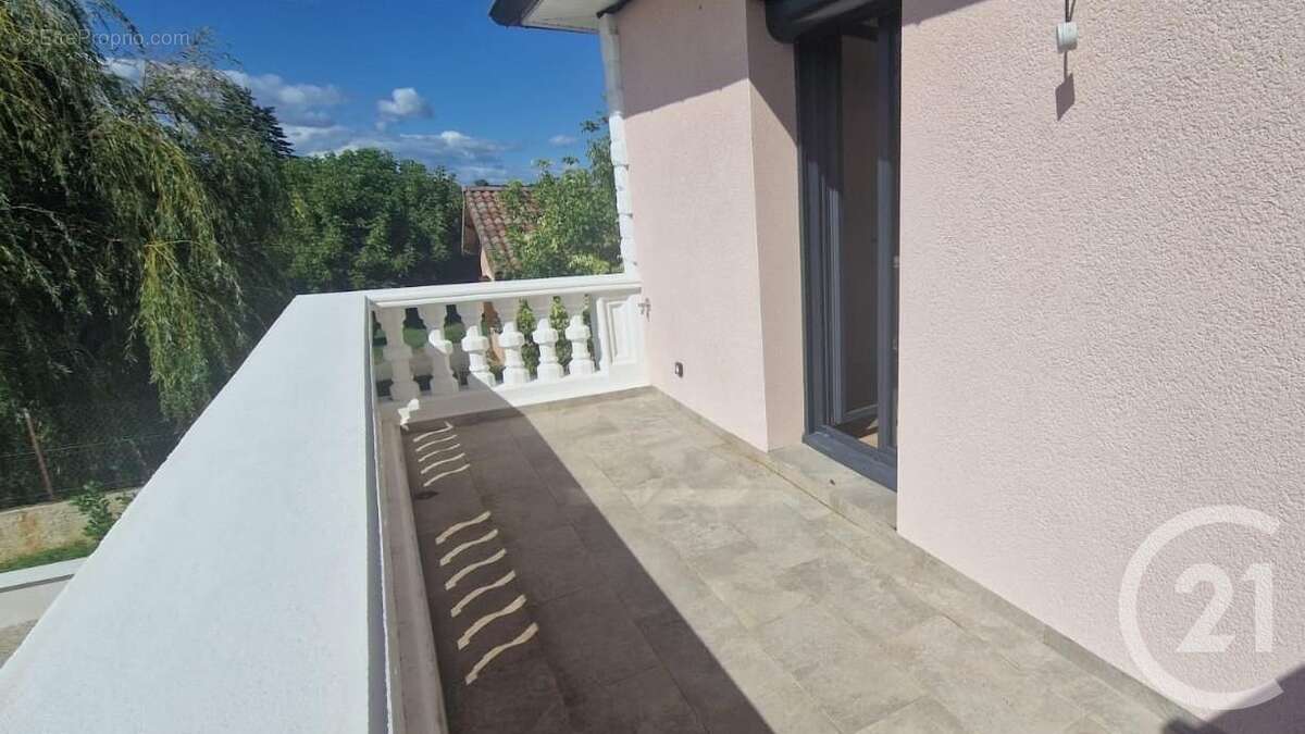 Appartement à QUINCIEUX