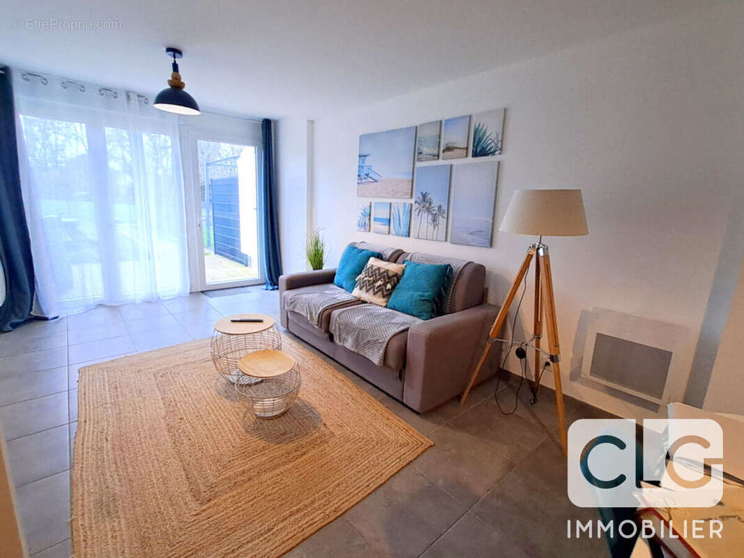 Appartement à COMBRIT