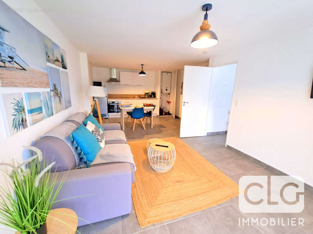 Appartement à COMBRIT