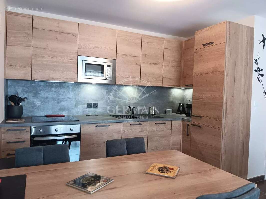 Appartement à LAGNES