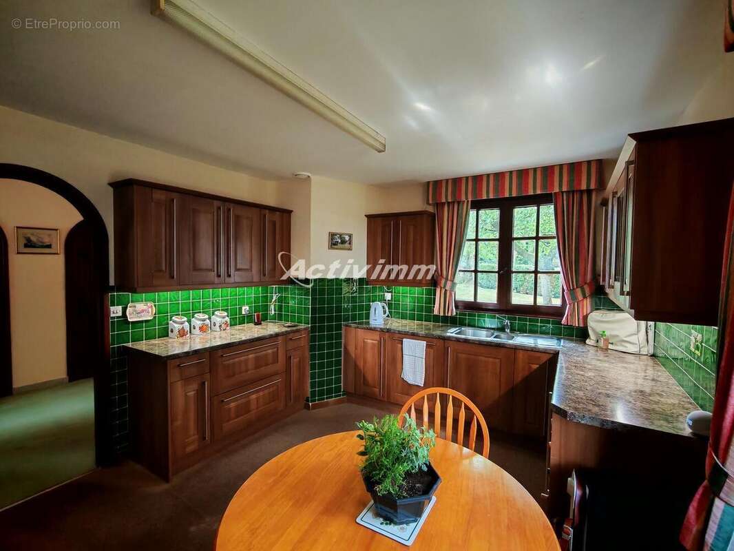 4272 17 - Maison à FLERS