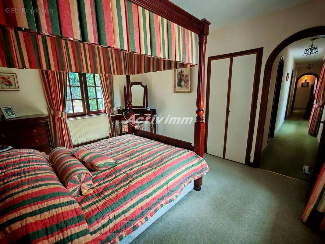 4272 6 - Maison à FLERS