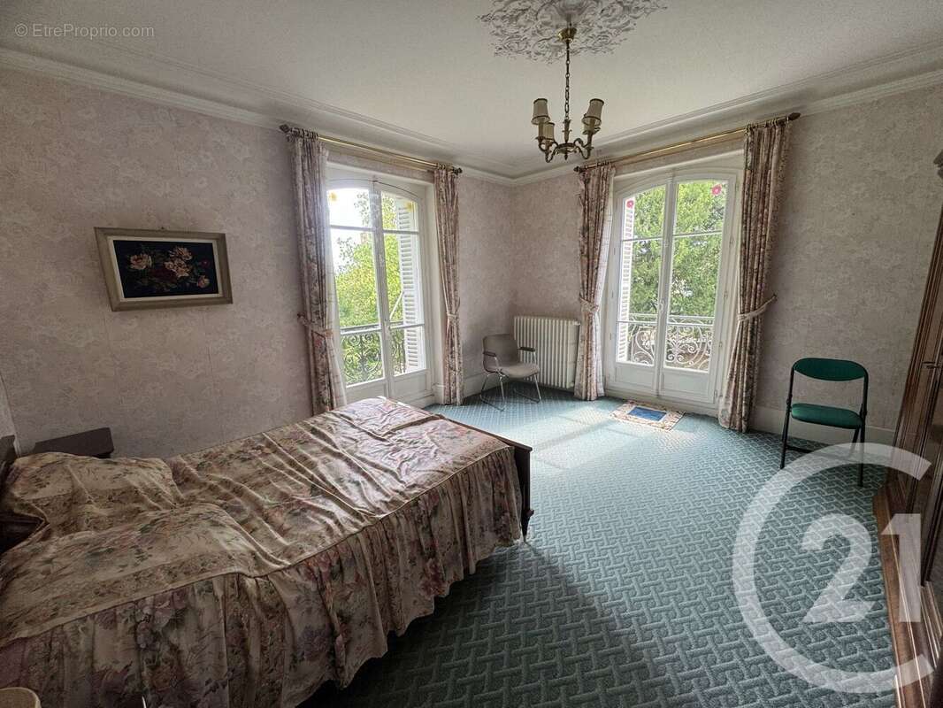 Maison à SAINT-REVERIEN