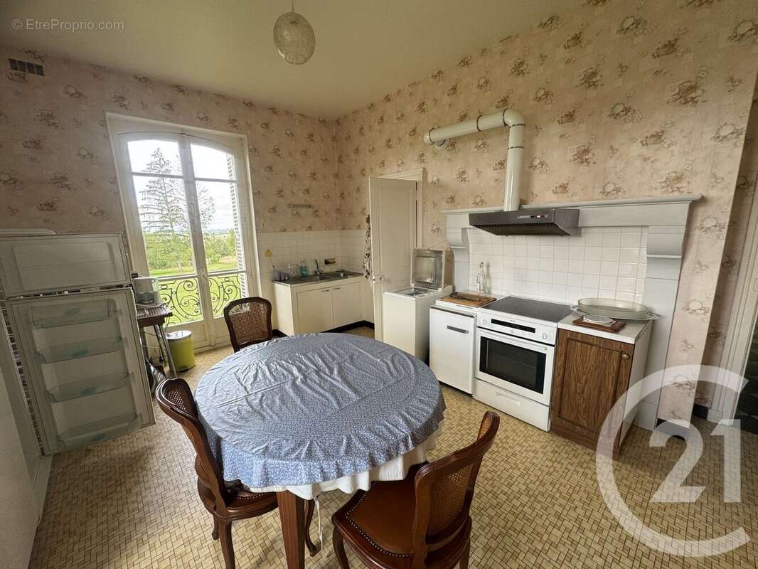 Maison à SAINT-REVERIEN