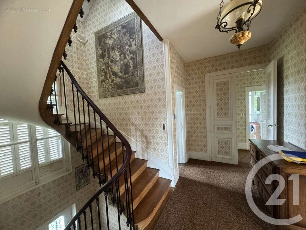 Maison à SAINT-REVERIEN