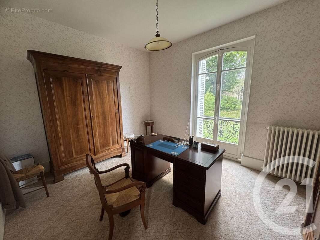 Maison à SAINT-REVERIEN