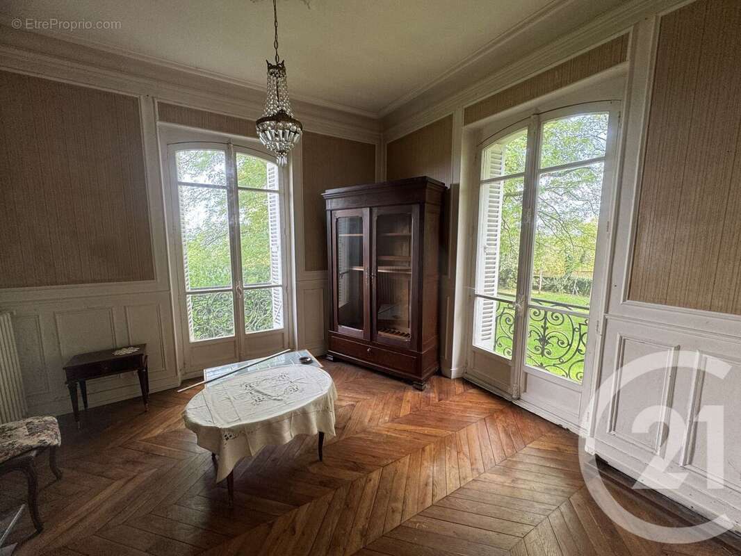 Maison à SAINT-REVERIEN