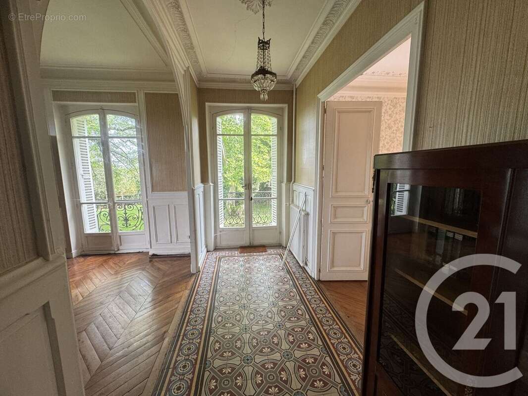 Maison à SAINT-REVERIEN