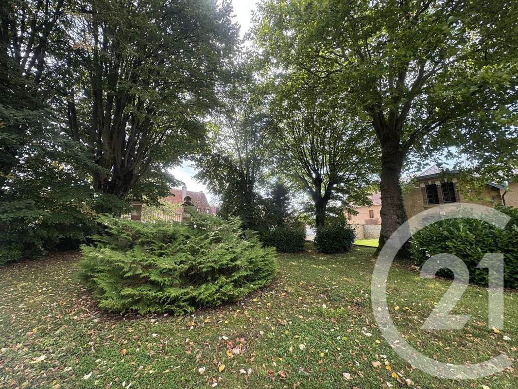 Maison à SAINT-REVERIEN