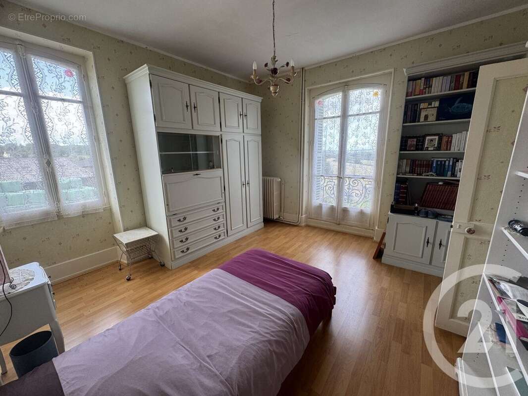 Maison à SAINT-REVERIEN