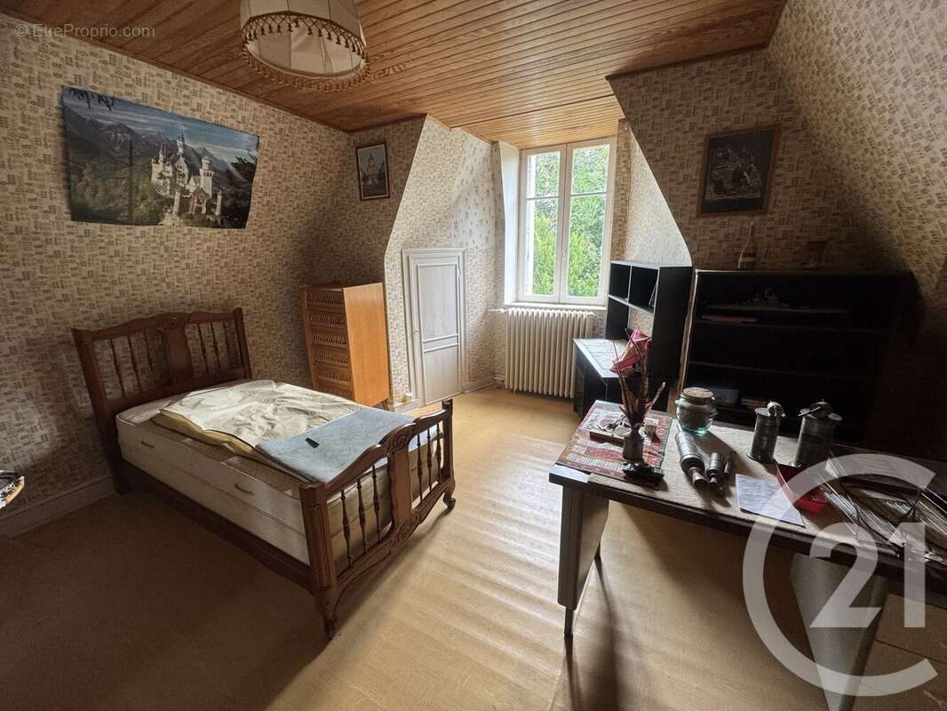 Maison à SAINT-REVERIEN