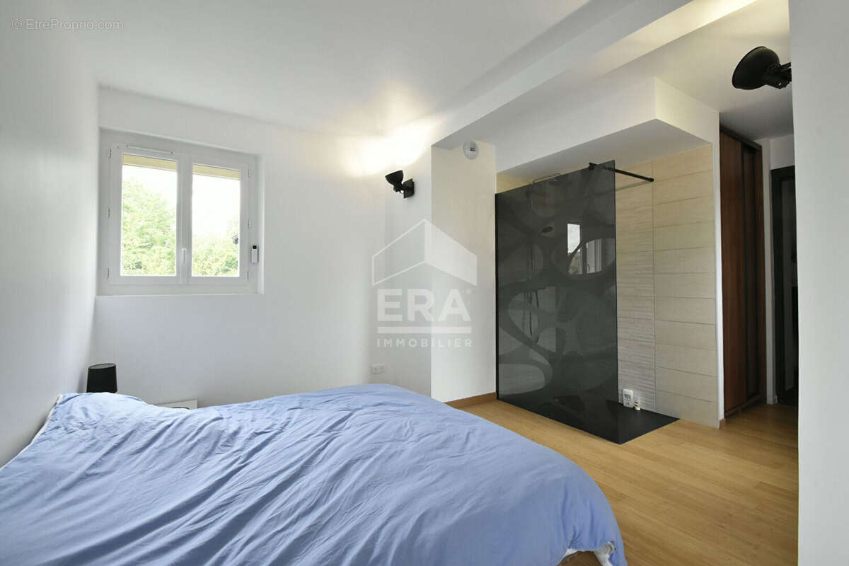 Maison à BAZOCHES-SUR-GUYONNE