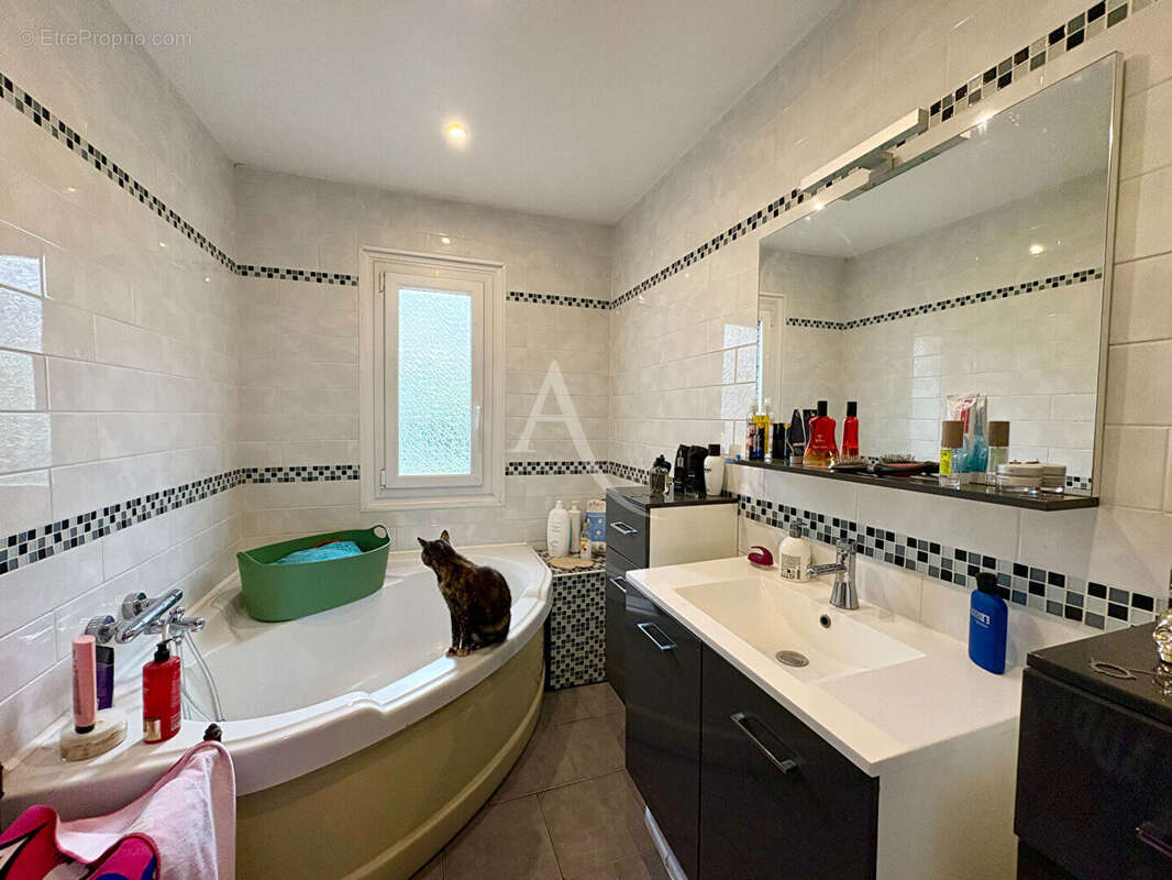 Maison à HEROUVILLE-SAINT-CLAIR