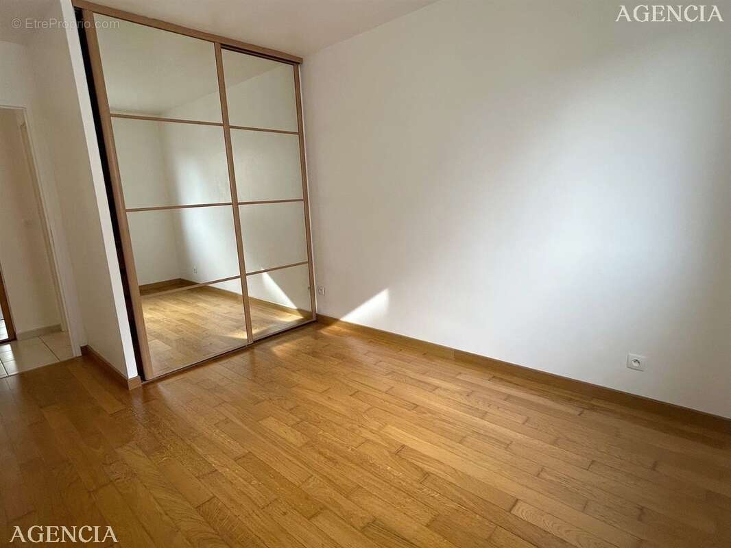 Appartement à PONTAULT-COMBAULT